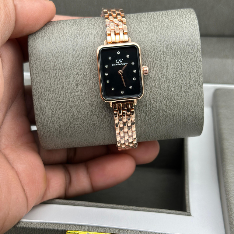 Classy Daniel Wellington Watch For Women (J2133)